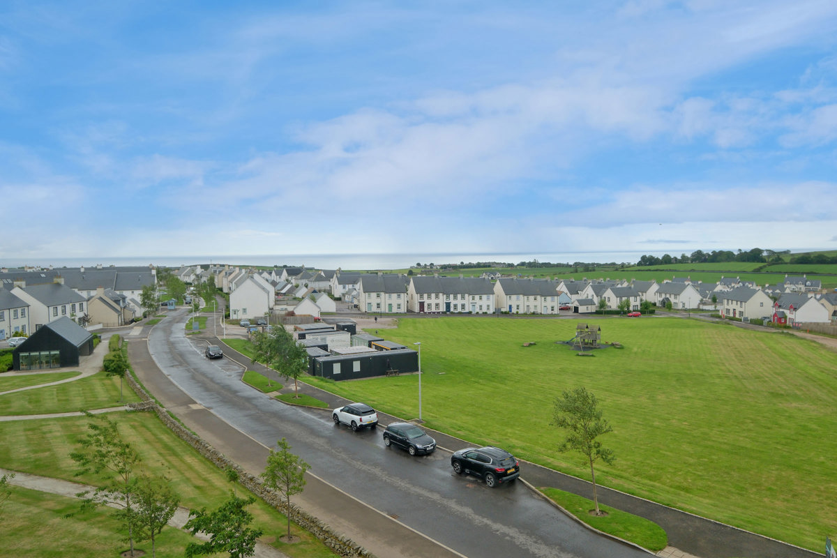 Landale Court 34 (25)6220