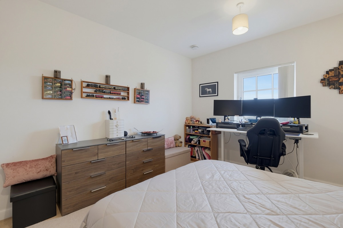 46 Langdale Court- 036.jpg
