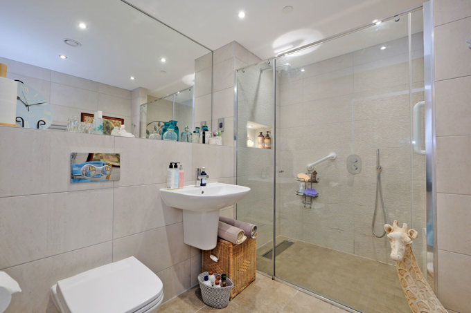 Landale Court 34 (25)6206