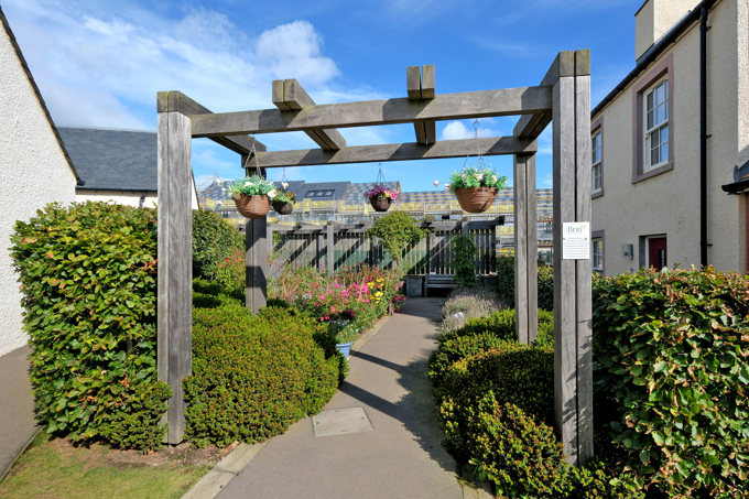 Landale Court 49 (25) 1454