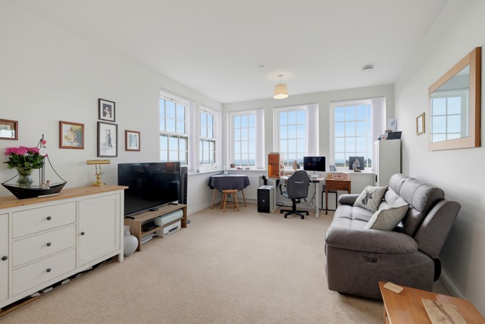 46 Langdale Court- 007.jpg