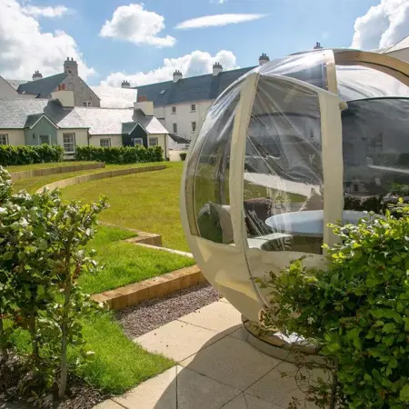 Landale Court Globe 1200X800